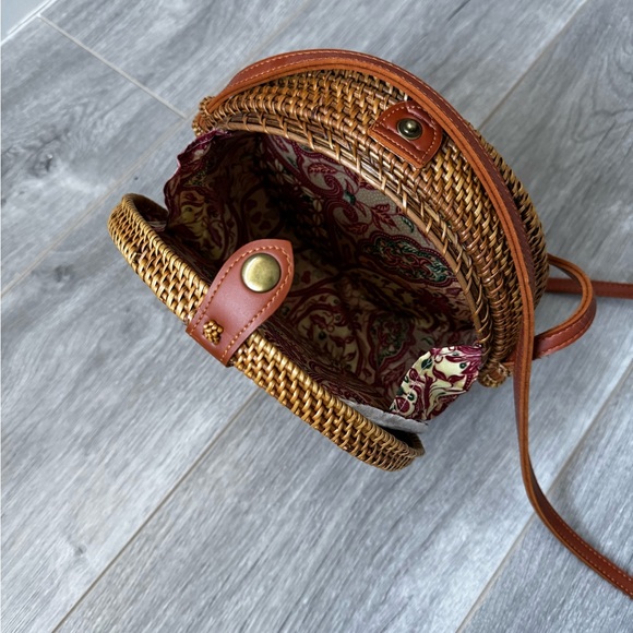 Round Woven Crossbody Bag - Brown - Picture 4 of 4